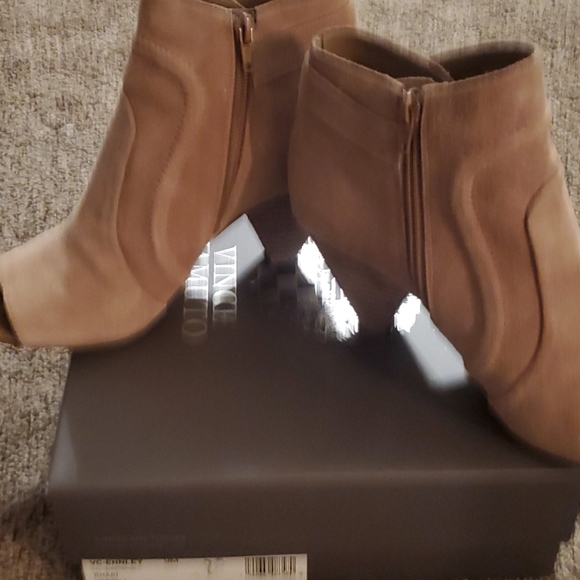 Vince Camuto Khaki Verona Bootie - Picture 9 of 9